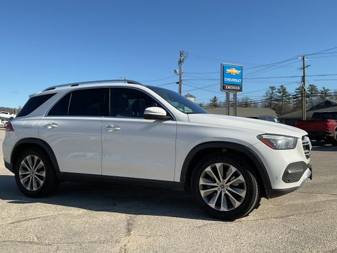 Used 2021 Mercedes-Benz GLE 350 4MATIC image 4