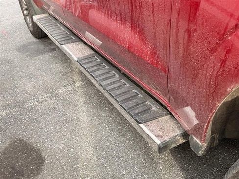 Used 2023 Chevrolet Colorado LT image 11