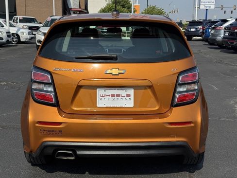 Used 2017 Chevrolet Sonic LT w/ Convenience Package FWD image 6