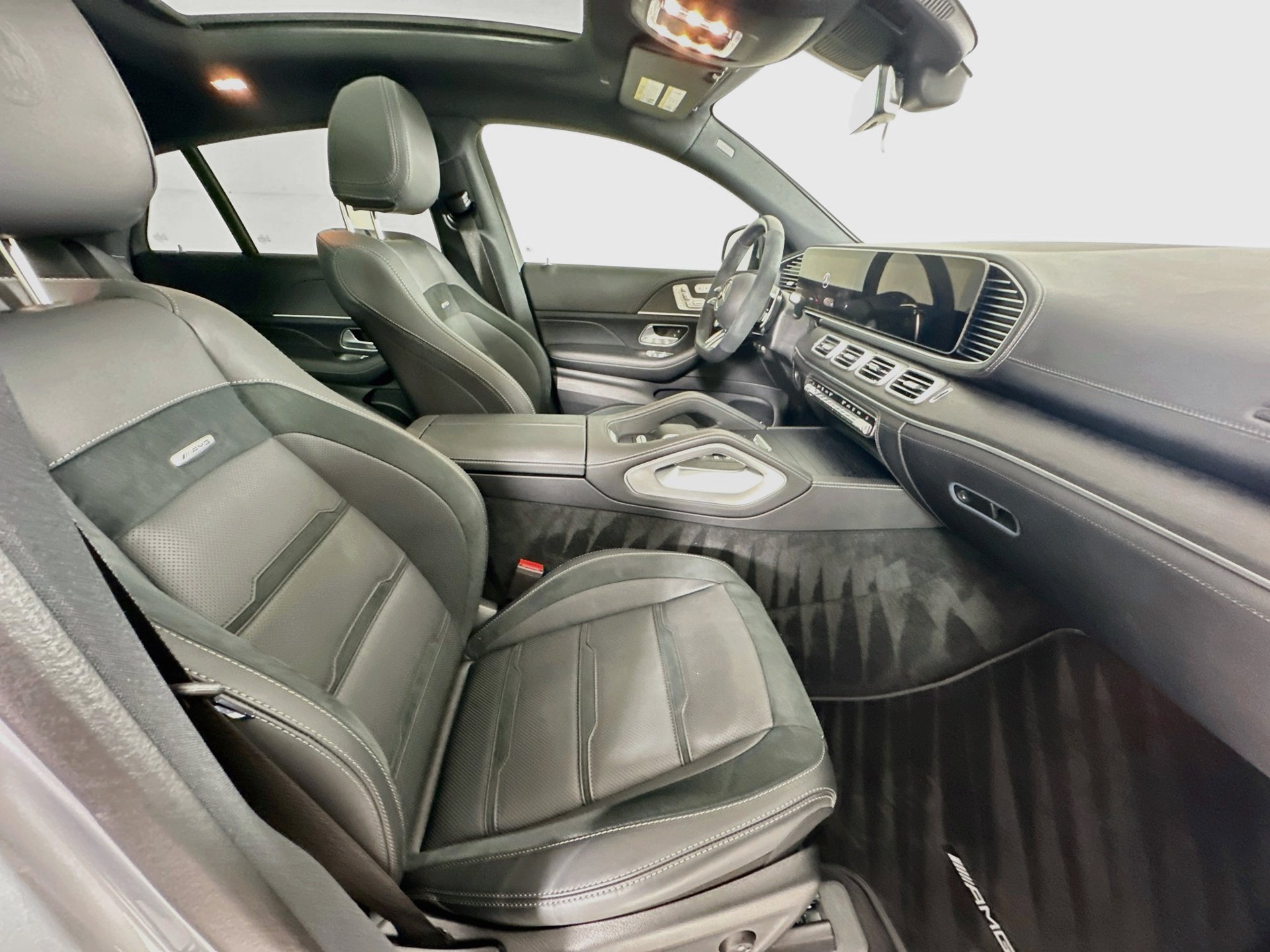 Certified 2025 Mercedes-Benz GLE 53 AMG 4MATIC Coupe image 31