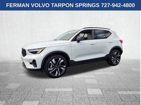 New 2026 Volvo XC40 B5 Plus w/ Protection Package Premier image 4