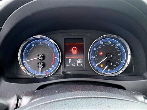 Used 2019 Toyota Corolla LE image 16