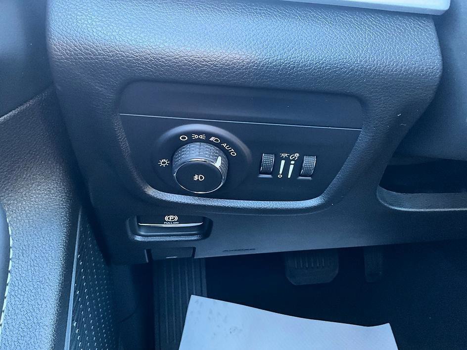 New 2027 Jeep Grand Cherokee Limited AWD/4WD image 17