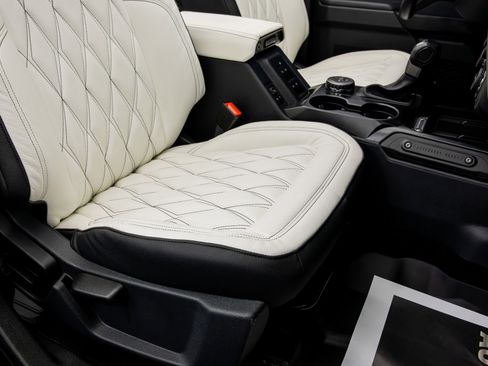 Used 2025 Ford Bronco Big Bend image 32