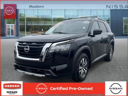 Certified 2025 Nissan Pathfinder SL