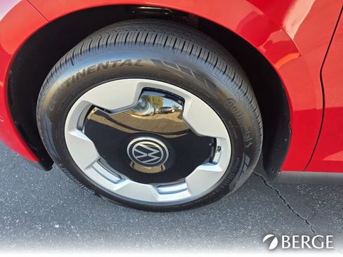 New 2025 Volkswagen ID. Buzz Pro S Plus image 11