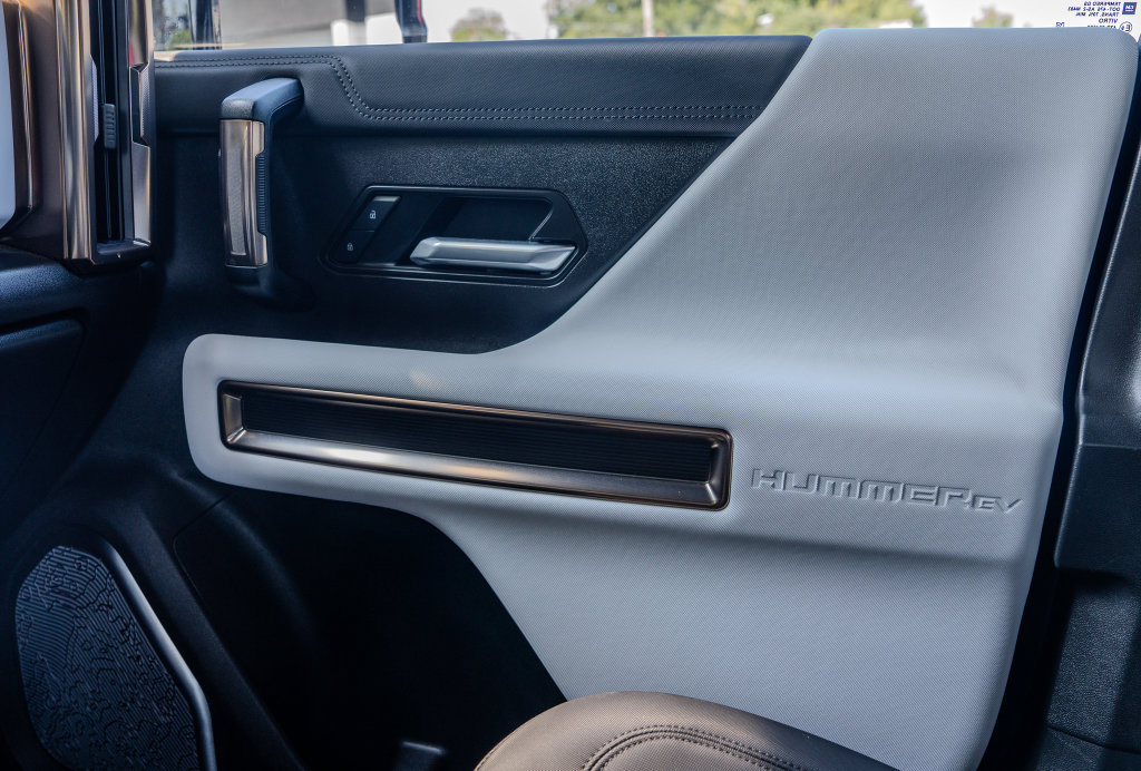 Used 2025 GMC Hummer EV 2X AWD/4WD image 13