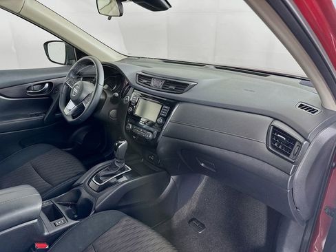 Used 2019 Nissan Rogue SV image 36