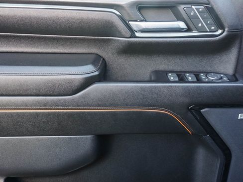 Used 2024 GMC Sierra 2500 AT4 w/ AT4 Premium Plus Package image 19