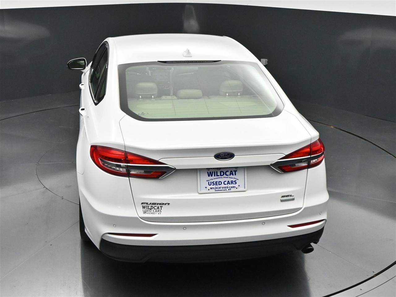 Used 2020 Ford Fusion SEL FWD image 25