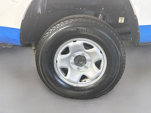 Used 2021 Toyota Tacoma SR image 36