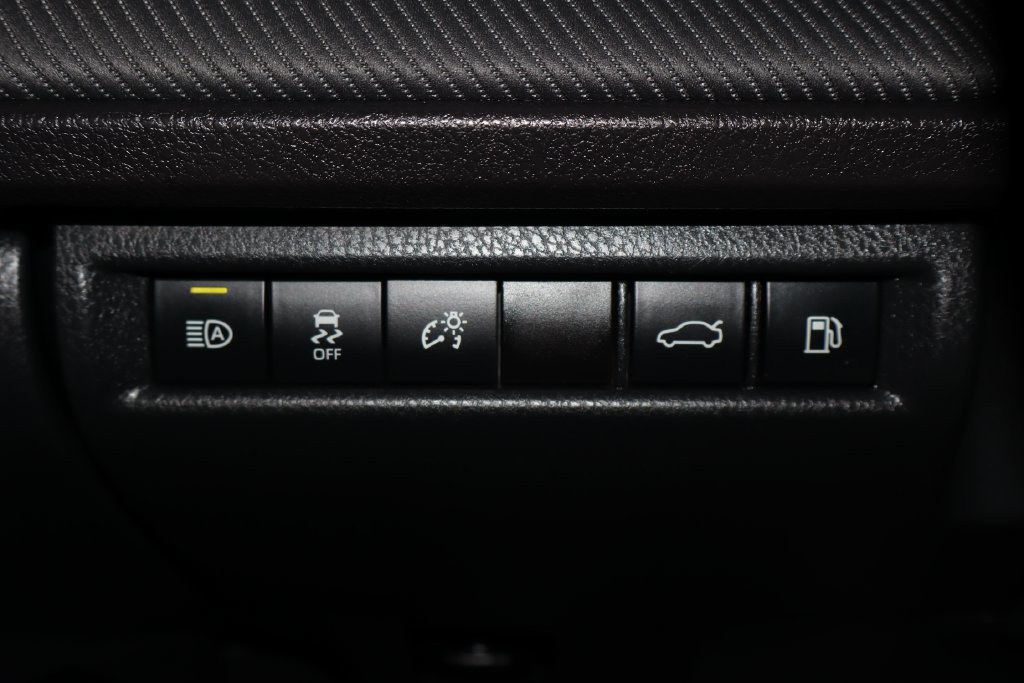 Used 2025 Toyota Camry SE FWD image 20