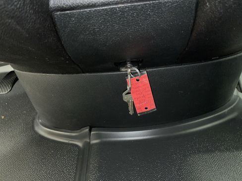 Used 2019 Mercedes-Benz Sprinter 144 image 40