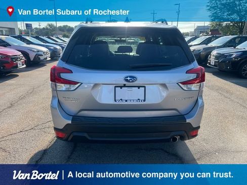 Certified 2023 Subaru Forester Limited AWD/4WD image 4