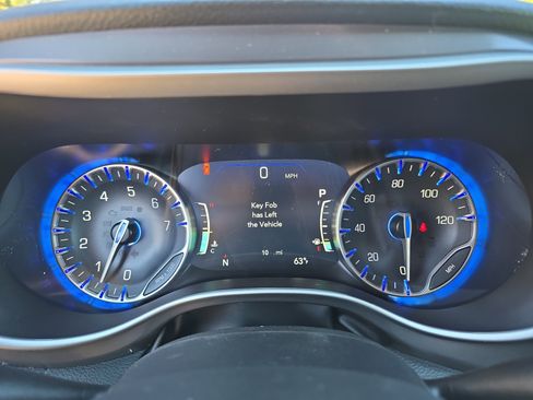 New 2026 Chrysler Pacifica Select image 21