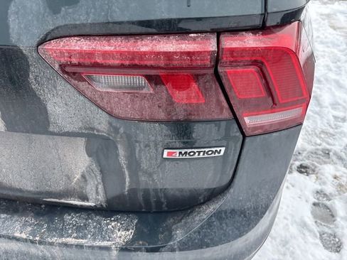 Used 2019 Volkswagen Tiguan SE image 11