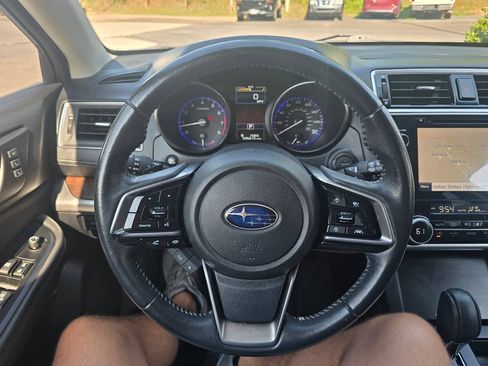 Used 2019 Subaru Outback 3.6R Limited AWD/4WD image 25