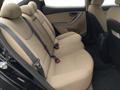 Used 2016 Hyundai Elantra SE FWD image 19