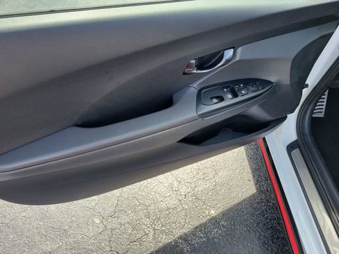 Used 2022 Hyundai Veloster N FWD image 13