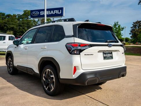 New 2026 Subaru Forester Touring AWD/4WD image 4