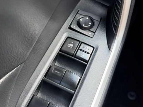 Used 2019 Toyota RAV4 LE w/ All Weather Liner Package AWD/4WD image 20