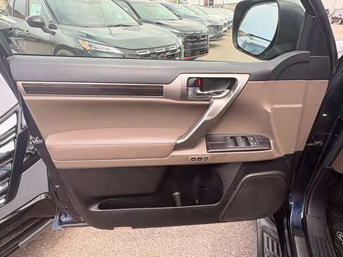 Used 2020 Lexus GX 460 Premium AWD/4WD image 17