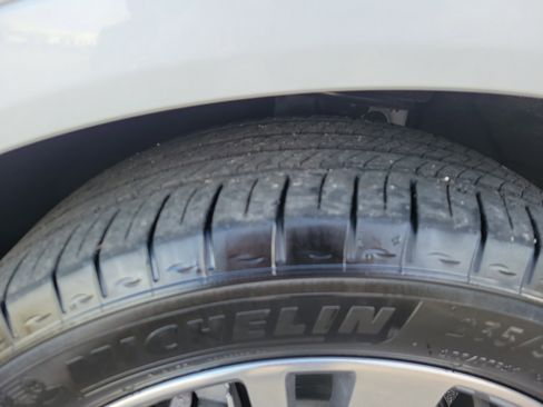 Certified 2025 Cadillac XT5 Premium Luxury image 13