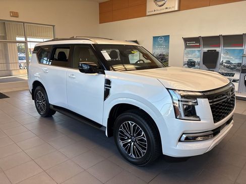 New 2026 Nissan Armada SL w/ Captain's Chari Seat Package AWD/4WD image 3