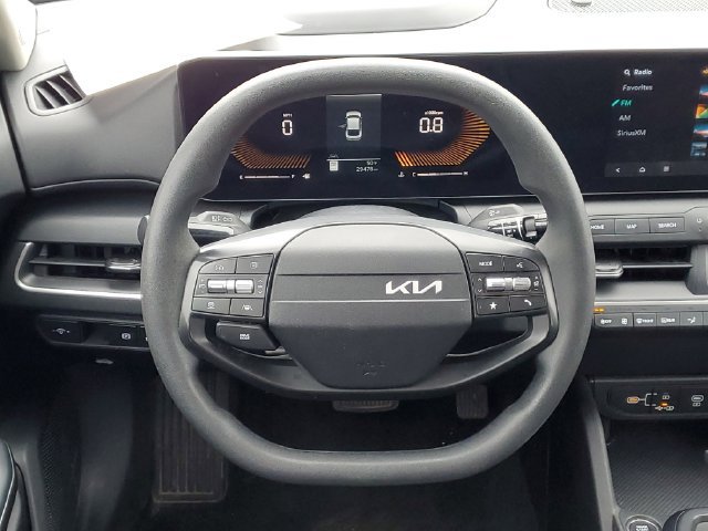 Used 2025 Kia K4 FWD image 30