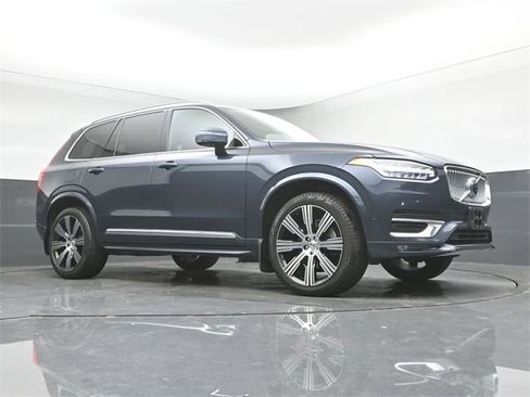 Used 2023 Volvo XC90 B6 Ultimate w/ Protection Package image 37