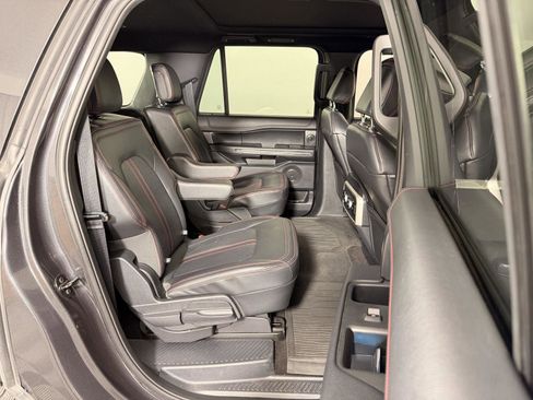 Used 2022 Ford Expedition Max Limited image 18
