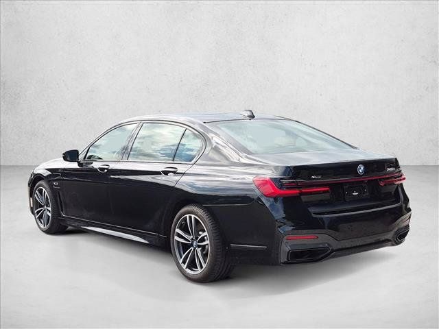 Used 2022 BMW 745e xDrive w/ M Sport Package AWD/4WD image 7