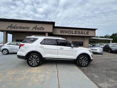 Used 2016 Ford Explorer Platinum AWD/4WD image 1