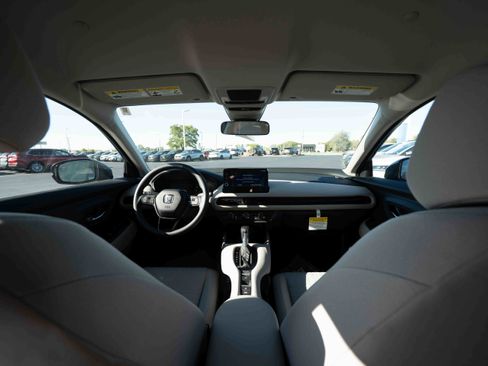 New 2026 Honda HR-V LX image 19