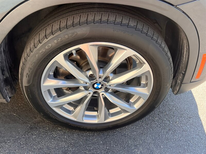 Used 2018 BMW X3 xDrive30i w/ Convenience Package AWD/4WD image 12