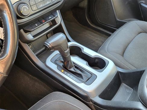 Used 2017 Chevrolet Colorado LT w/ LT Convenience Package image 28