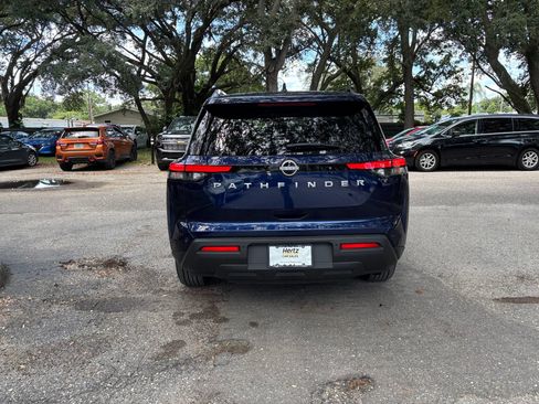 Used 2025 Nissan Pathfinder SV FWD image 16