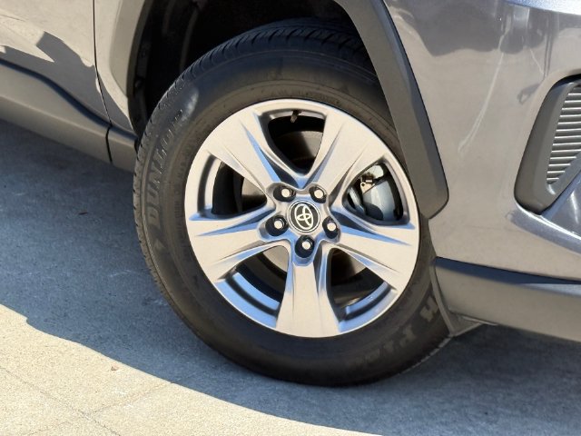 Used 2024 Toyota RAV4 XLE FWD image 2
