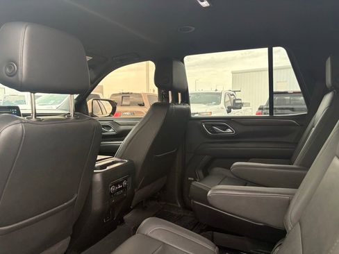 Used 2022 Chevrolet Tahoe LT w/ Luxury Package AWD/4WD image 8