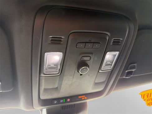 Certified 2024 Chevrolet Suburban LT image 22