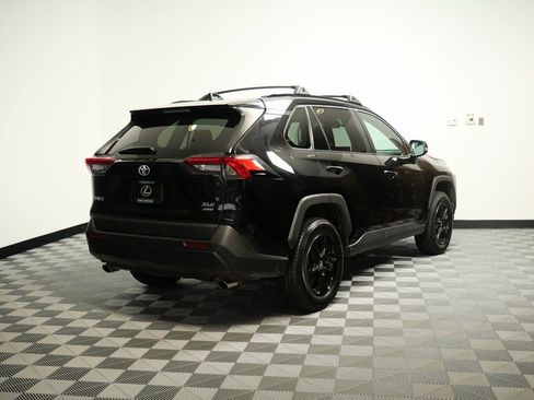 Used 2022 Toyota RAV4 XLE w/ Convenience Package image 7