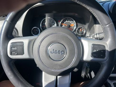 Used 2016 Jeep Compass High Altitude image 14