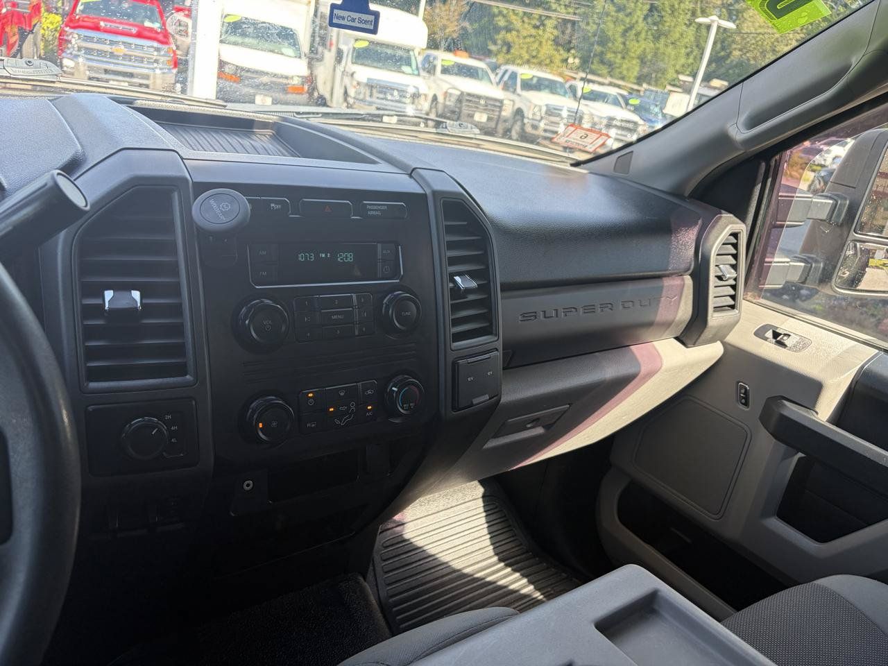 Used 2017 Ford F350 XL w/ Power Equipment Group AWD/4WD image 28