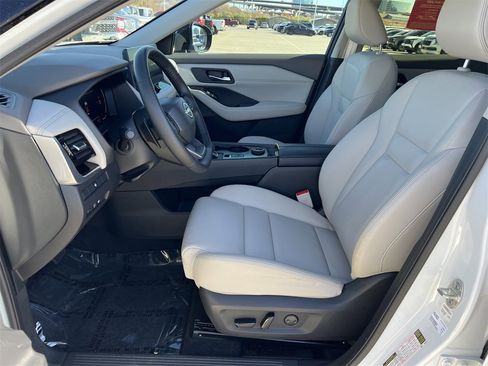 Certified 2025 Nissan Rogue SL image 20