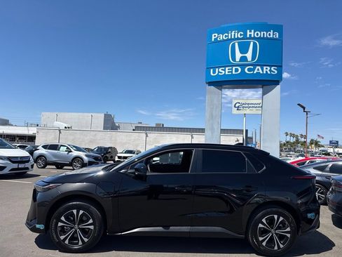 Used 2024 Toyota bZ4X FWD w/ Weather Package image 2