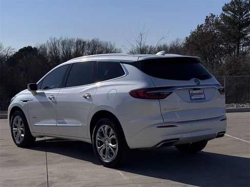 Used 2020 Buick Enclave Avenir image 4