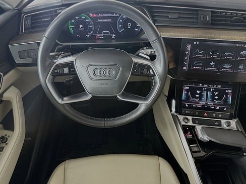 Used 2022 Audi e-tron Premium w/ Convenience Plus Package image 5