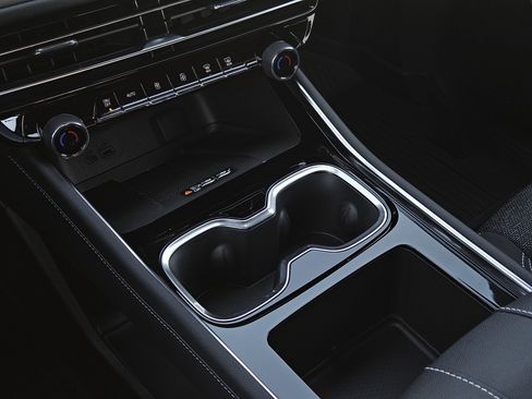 New 2026 Chevrolet Traverse LT w/ Midnight/Sport Edition image 19