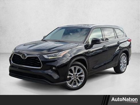 Used 2020 Toyota Highlander Limited image 1