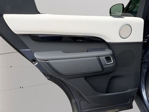 Certified 2025 Land Rover Discovery S AWD/4WD image 26